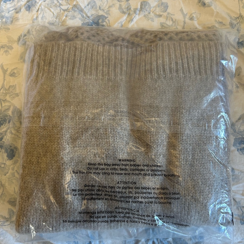 LoveShackFancy- Baby Alpaca- Rosie Pullover - Picture 6 of 10